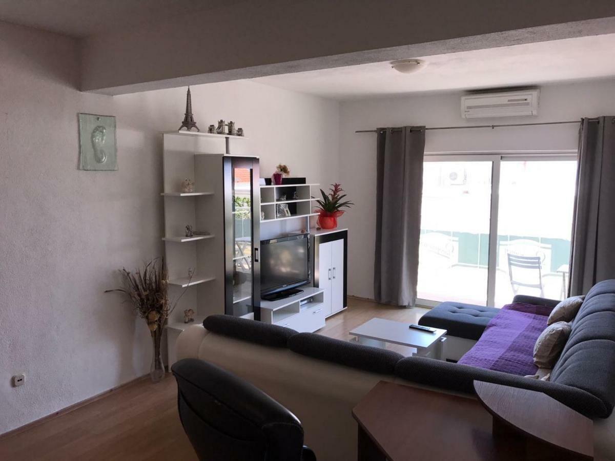 Apartment Nela Baška Voda Extérieur photo