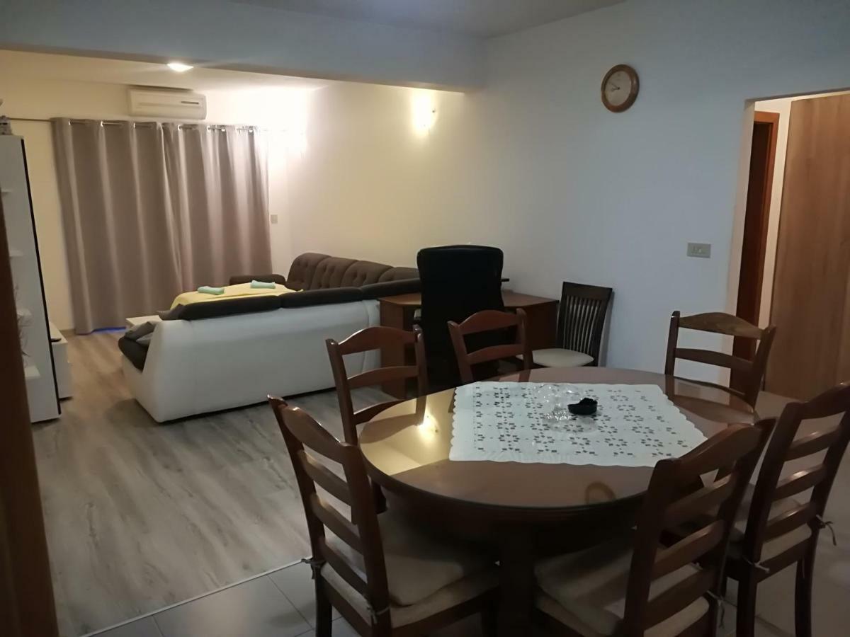 Apartment Nela Baška Voda Extérieur photo