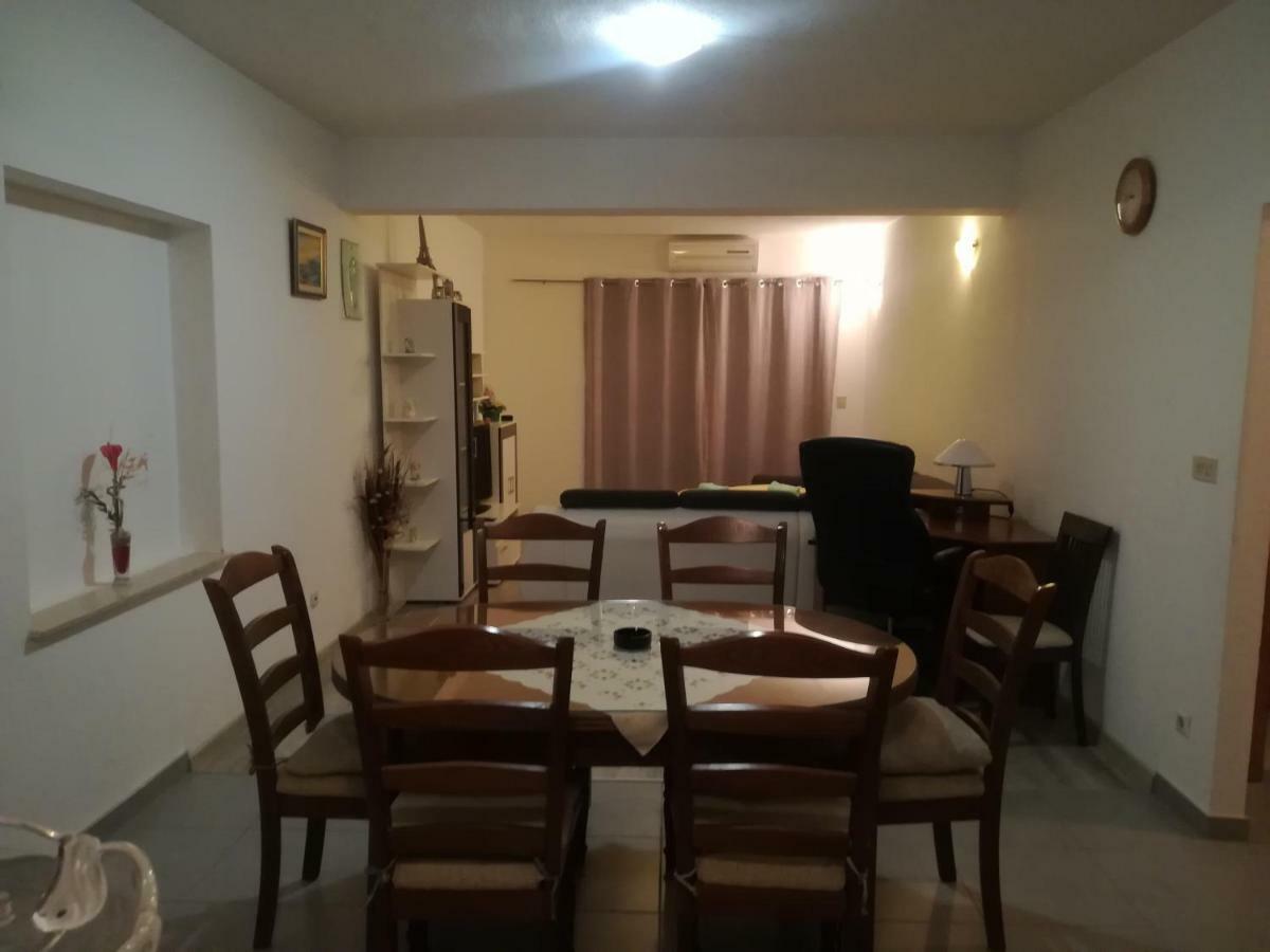 Apartment Nela Baška Voda Extérieur photo